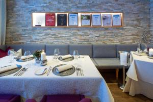 Un restaurant sau alt loc unde se poate mânca la Geniesserhotel Alpin GmbH