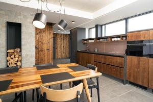 A kitchen or kitchenette at Natur Resort