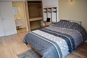 Postel nebo postele na pokoji v ubytování COLIVING TOUT CONFORT- LOOS LES LILLE-MAISON PARTAGEE-7 chambres-5 sdb-6WC-LOOS LES LILLE