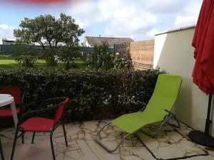 A balcony or terrace at Le Clos des Mylandes