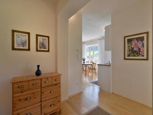 Fotografie z fotogalerie ubytování Rosenhof am See Ferienwohnung Seerosensuite v destinaci Thiersee + 4 fotografie