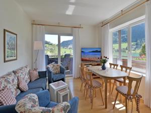 Posezení v ubytování Rosenhof am See Ferienwohnung Seerosensuite
