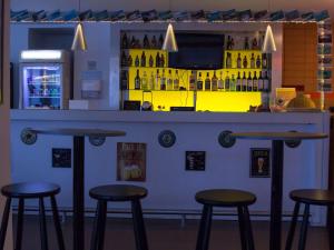 Lounge nebo bar v ubytování ibis Maceio Pajuçara