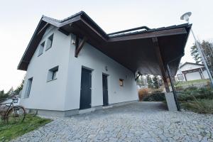 Budova, v ktorej sa dovolenkový dom nachádza