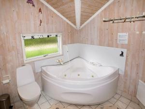 Fotografie z fotogalerie ubytování Whirlpool Cottage Oasis-By Traum v destinaci Tarm