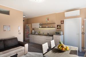 A kitchen or kitchenette at Dolce vista