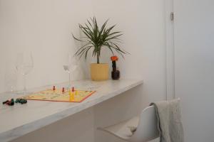 Zdjęcie z galerii obiektu Modern 2Br Apartments - Full Kitchen - Schönbrunn Area - 15 Mins to City Center w Wiedniu