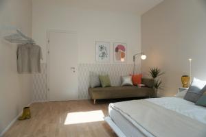 Łóżko lub łóżka w pokoju w obiekcie Modern 2Br Apartments - Full Kitchen - Schönbrunn Area - 15 Mins to City Center