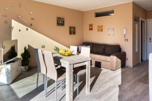 A seating area at Dolce vista