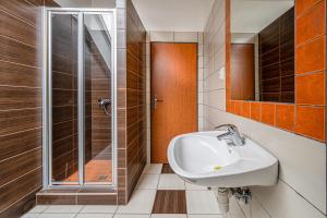 Bilik mandi di Inter hostel Liberec