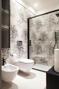 Koupelna v ubytování San Sebastiano Suite & Luxury Apartments