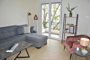 A seating area at Houseloft Volos Vista