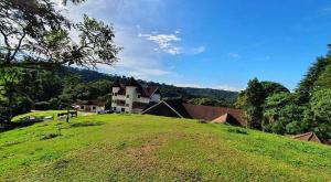 Foto dalla galleria di Pousada Palacio Monterei a Campos do Jordão