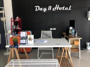 Fotografie z fotogalerie ubytování Day II Hotel v destinaci Ang Sila