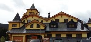 The building in which Az apartmant is located