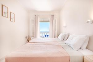 Postel nebo postele na pokoji v ubytování Albatross Apartments by Konnect, Ipsos Corfu