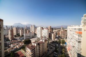 Nespecifikovaný výhled na destinaci Benidorm nebo výhled na město při pohledu z apartmánu