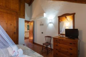 Et tv og/eller underholdning på The Corner of Dreams - Pool - Parking - Rural