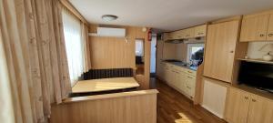 Η κουζίνα ή μικρή κουζίνα στο RBR 747 - Beach Resort Kamperland +15 φωτογραφίες