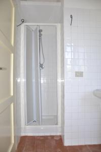A bathroom at La Colombera in Toscana Még 37 kép