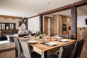 Spacieux duplex avec vue的休息区