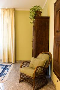 A seating area at L'Aromatario