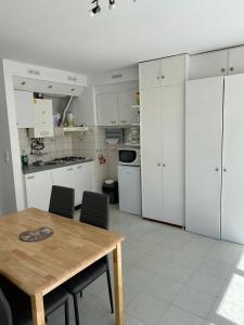 Dapur atau dapur kecil di STUDIO ENTREE PAR LA PLAGE DE KOKSIJDE ST ISDELBALD Résidence Portofino