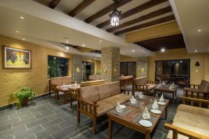 Εστιατόριο ή άλλο μέρος για φαγητό στο Bar Peepal Resort