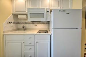 Fotografie z fotogalerie ubytování Daytona Beach Resort Studio with Ocean View and Pools! v destinaci Daytona Beach