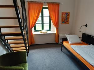 Letto o letti in una camera di Wellness hotel Lihovar
