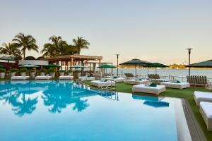Bazén v ubytování Mondrian South Beach nebo v jeho okolí