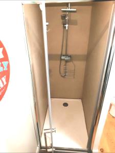Bilik mandi di La Glacière - chambre avec salle de bain - 2 personnes