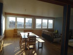 Χώρος καθιστικού στο 85m² hyper-centre place Dalton