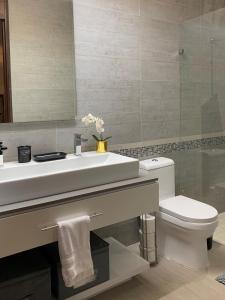 Ένα μπάνιο στο Condominio Loft 268 Zona Romántica Departamento 510