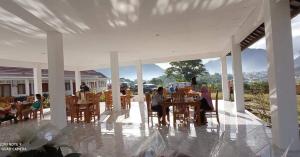 Restaurace v ubytování Rinjani Hill Hotel