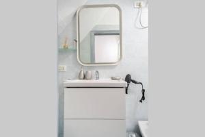 A bathroom at LE NOTTI GEMELLE