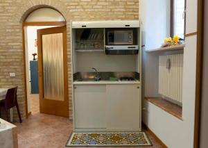 Ett kök eller pentry på Guest House Cuore di Filo