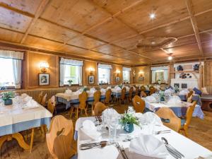 Restaurace v ubytování Hotel Harfenwirt #Ski-in Ski-out