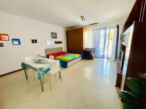 Posteľ alebo postele v izbe v ubytovaní AIRPORT HOUSE MARIEl