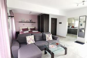 Гостиная зона в Silver Sea Holiday Apartments