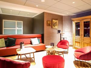 Zona de lounge sau bar la Mercure Rennes Centre Place Bretagne