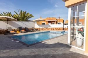 Bazen u ili blizu objekta Perfect for family holidays with private pool, near beach and golf- Villa Ashley