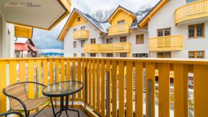 Balkon lub taras w obiekcie Wonder Home - Apartamenty położone blisko deptaka, licznych restauracji i sklepów