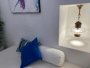 Postel nebo postele na pokoji v ubytování La Verde di Vernazza - Art Studio - AC&WiFi - Vernazzarentals