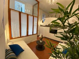 Fotografie z fotogalerie ubytování La Verde di Vernazza - Art Studio - AC&WiFi - Vernazzarentals v destinaci Vernazza