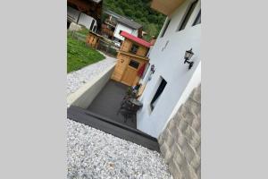Budynek, w którym mieści się apartament