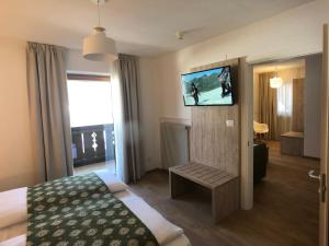 TV o dispositivi per l'intrattenimento presso Hotel Kronplatzer Hof