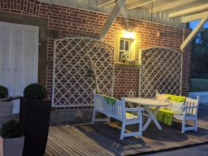 A patio or other outdoor area at Ferienidyll Aumühle, "Bebenburg"