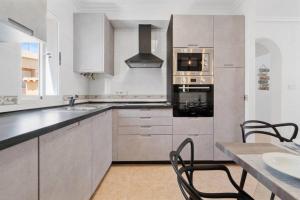 Kuchnia lub aneks kuchenny w obiekcie Villa-Capricho Playa - Zeus