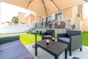 Część wypoczynkowa w obiekcie Villa-Capricho Playa - Zeus